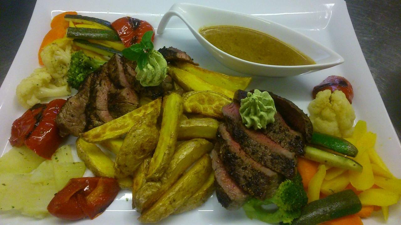 Steakhouse Fieg Fuschl am See Exterior foto